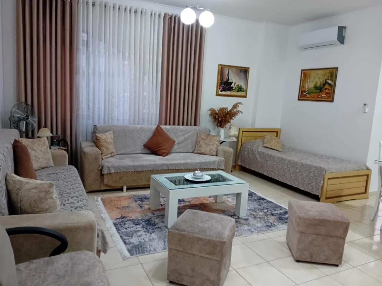Enel Apartment City Center Sarande Bagian luar foto