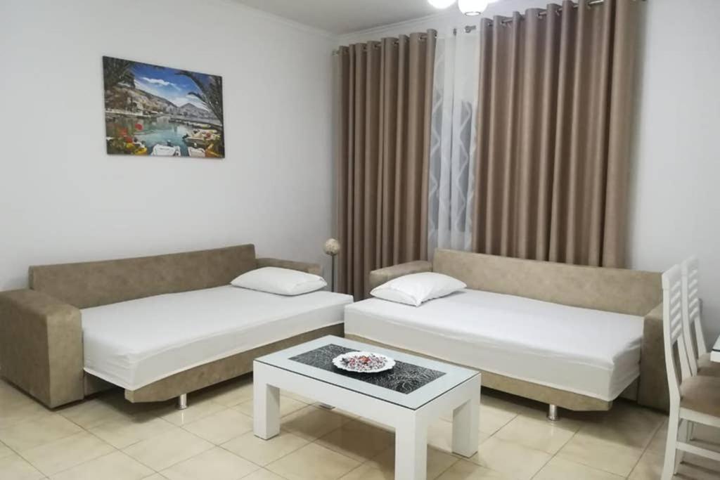 Enel Apartment City Center Sarande Bagian luar foto